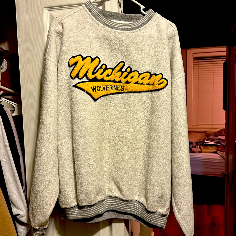 VINTAGE REVERSE CREWNECK RARE